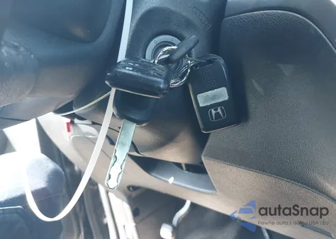 2008 Honda Odyssey Touring z USA, uszkodzony, nr VIN 5FNRL389X8B057385